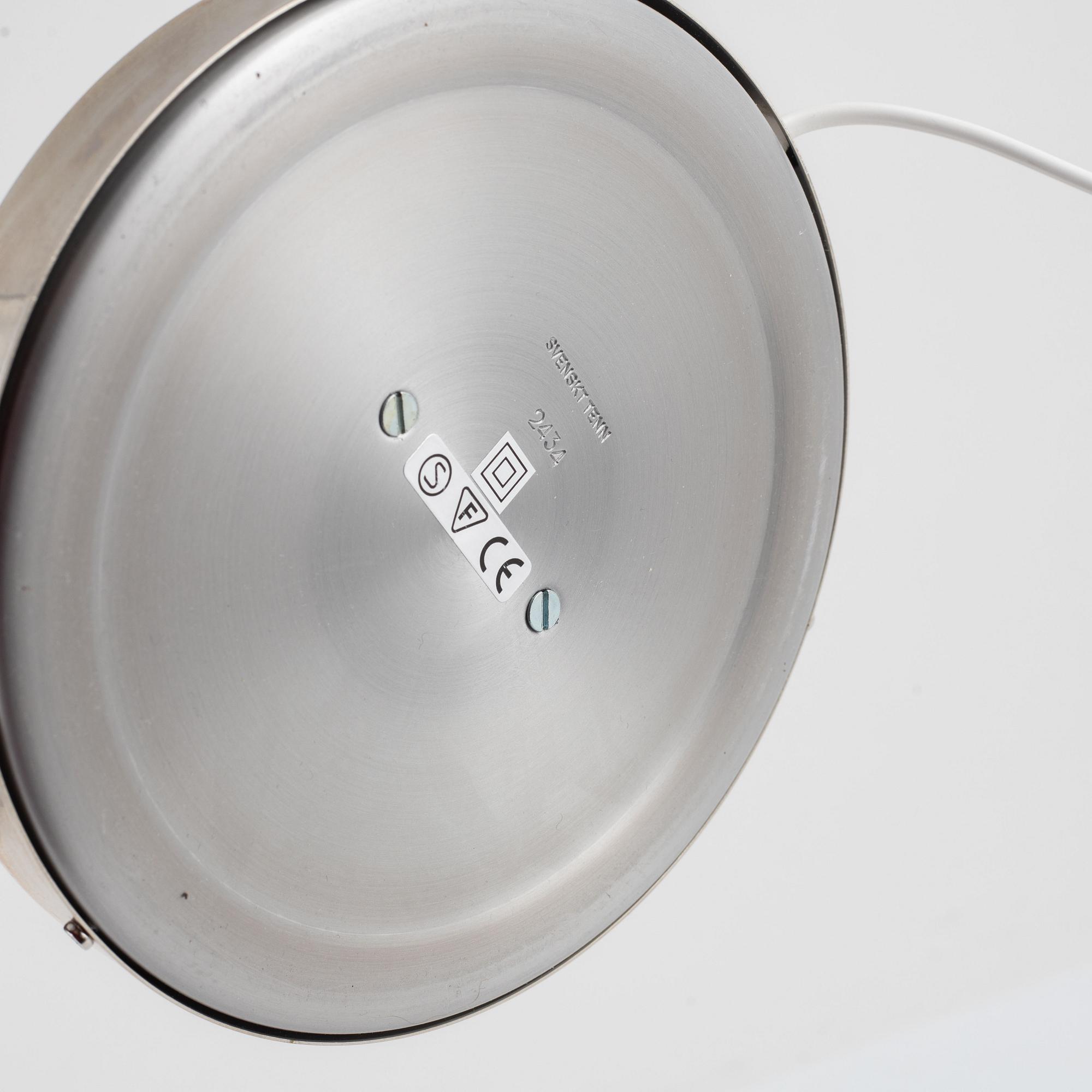 Josef Frank, bordslampa, modell 2434, Firma Svenskt Tenn.