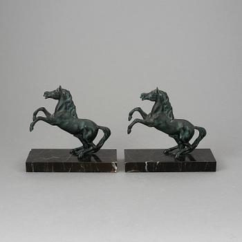 BOKSTÖD, ett par, 1900-tal.
