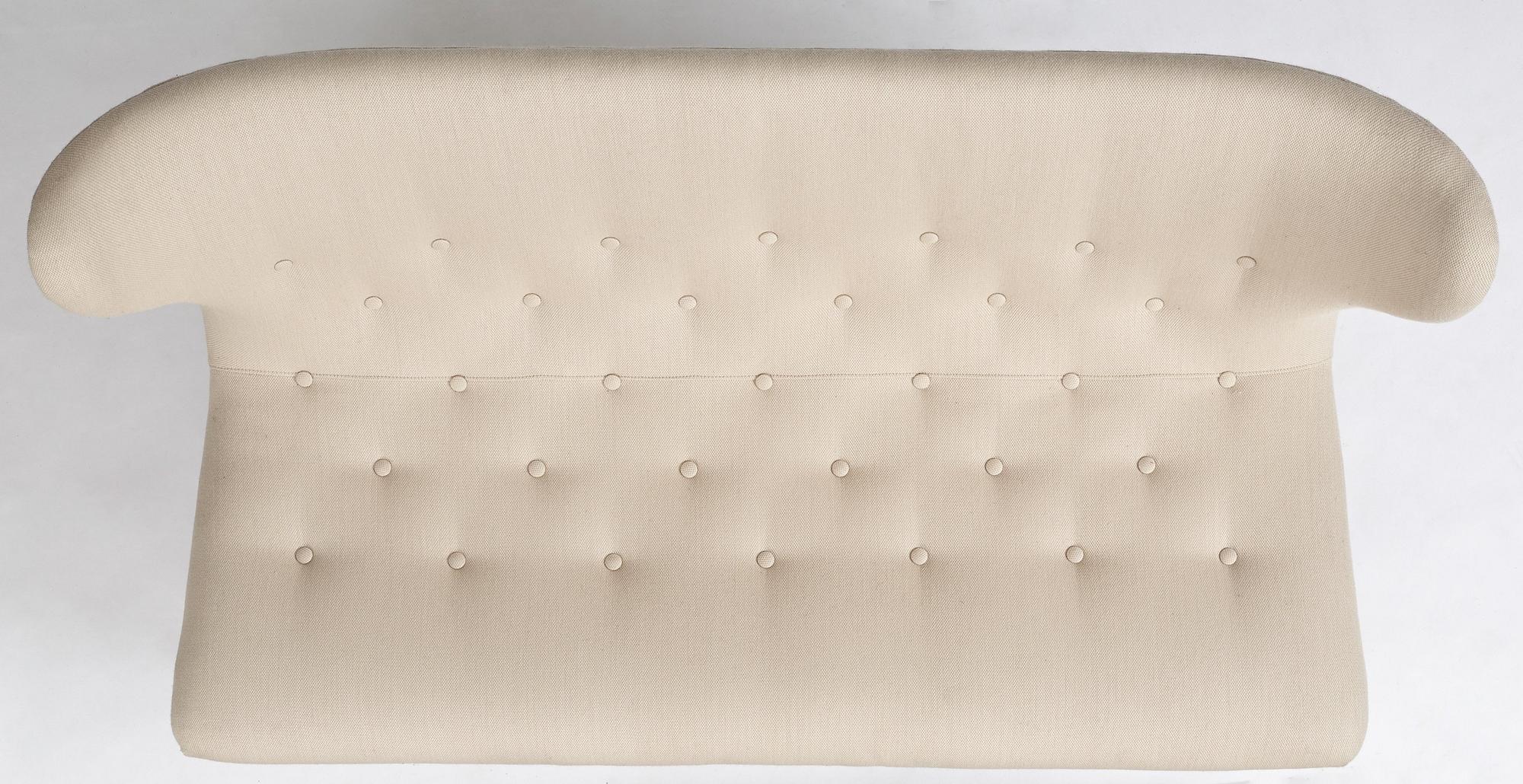 Erik Bertil Karlén, a Swedish Modern sofa for Firma Rumsinteriör, Stockholm 1940's.