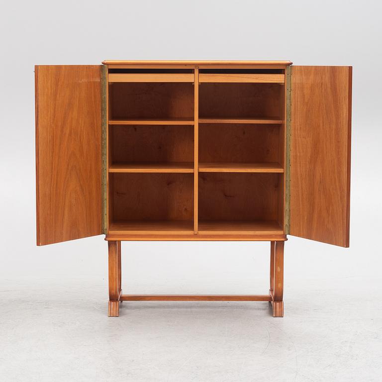 A Swedish Modern cabinet, Masters Möbel, Rydaholm 1940's.