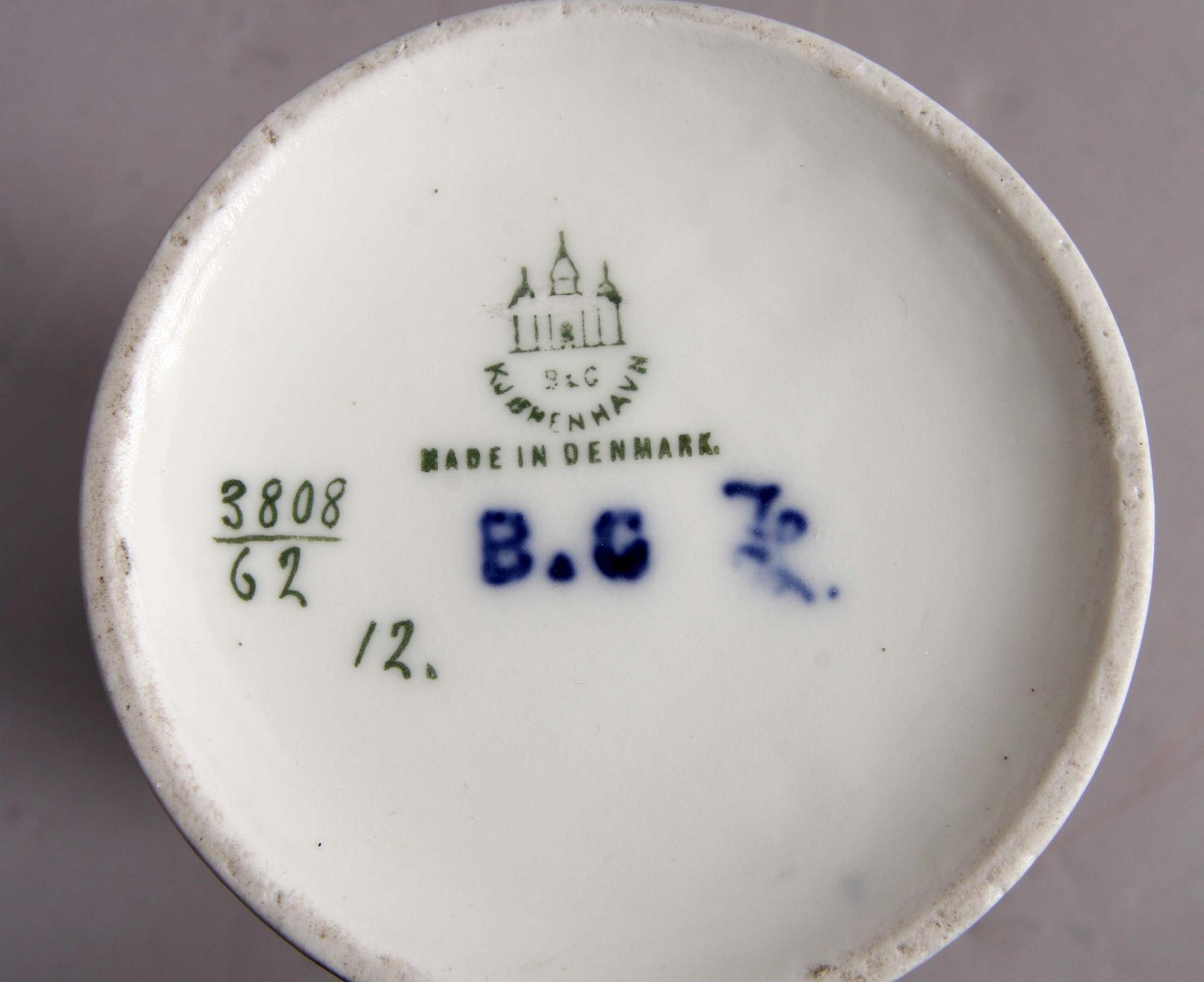 VAS, porslin. Bing & Gröndal.