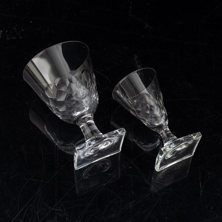 Elis Bergh, A glass service 'Fiskfjäll', 59 pcs, Kosta Boda.