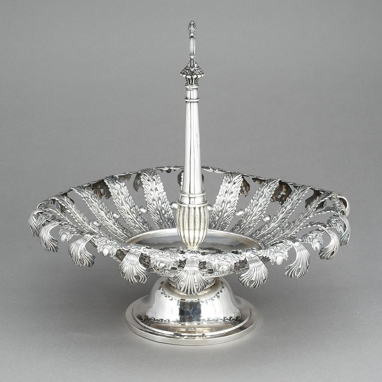 UPPSATSSKÅL, silver, empire, Gustav Möllenborg,  Stockholm 1832. Vikt ca 836 gram.