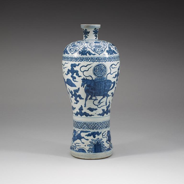 A large rare blue and white Meiping vase, Ming dynasty, Wanli (1572-1620).