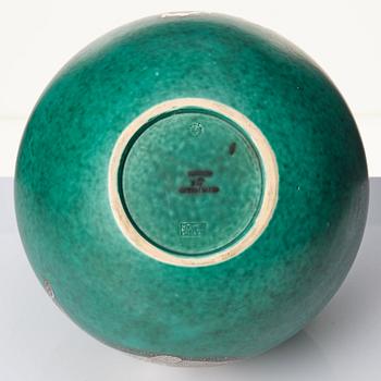 Wilhelm Kåge, a large green glazed stoneware "Argenta" vase, Gustavsberg 1948.