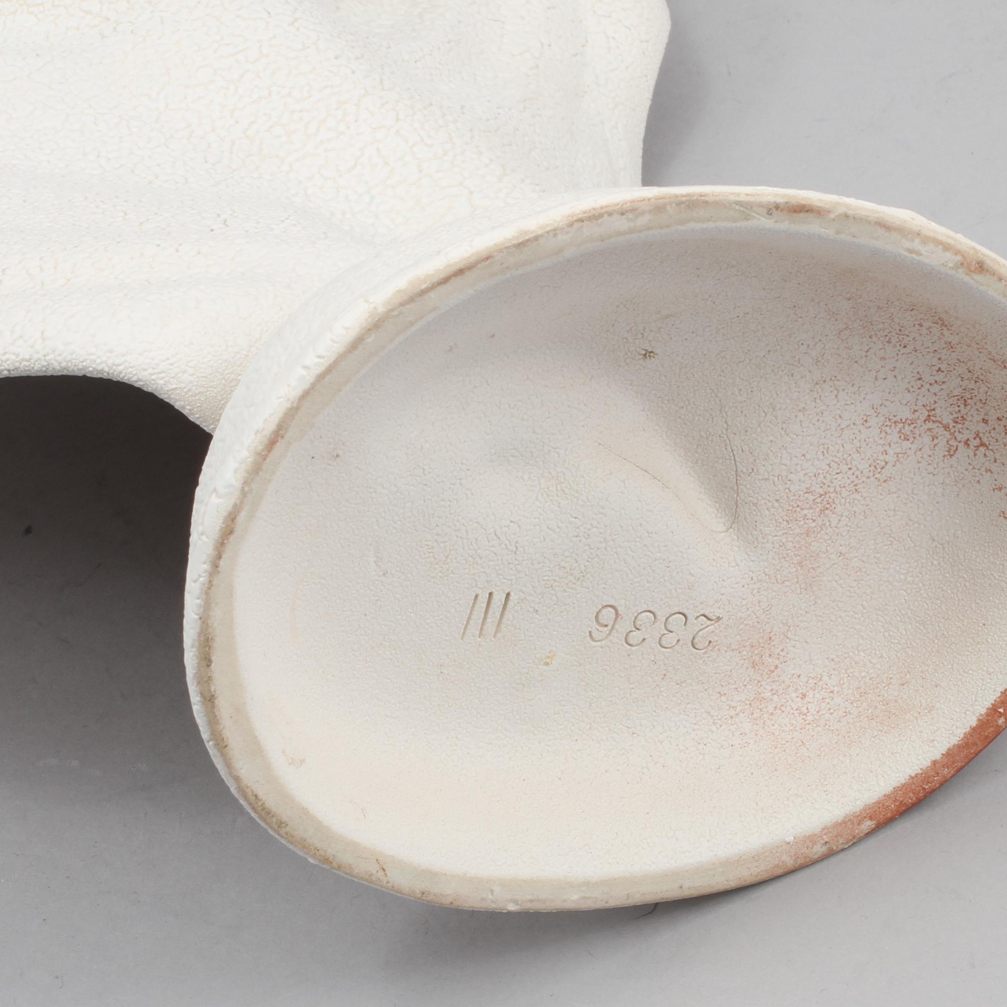 FIGURIN, keramik, möjligen Goldscheider, 1900-talets första hälft.