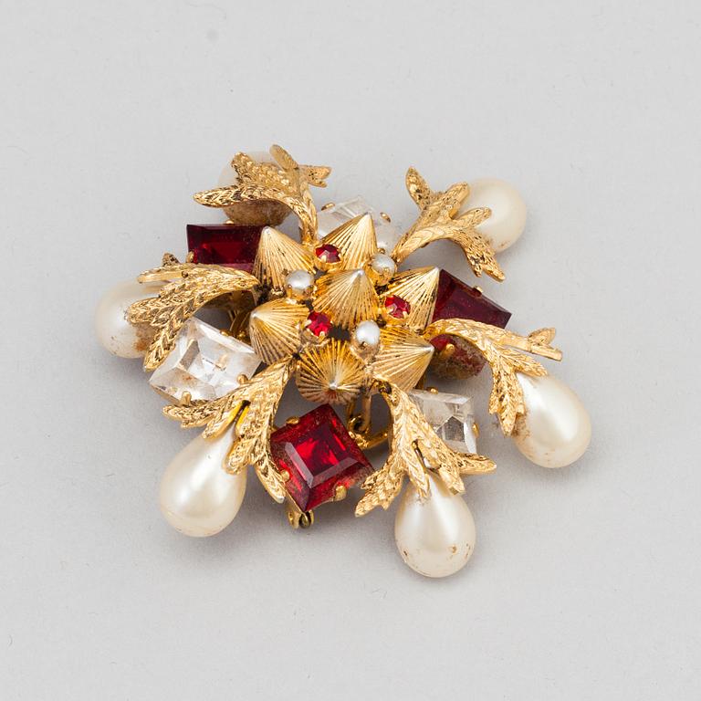 A brosch by Christian Dior, 1962.