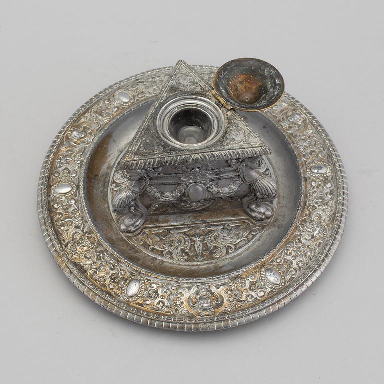 A late 19th century inkwell.