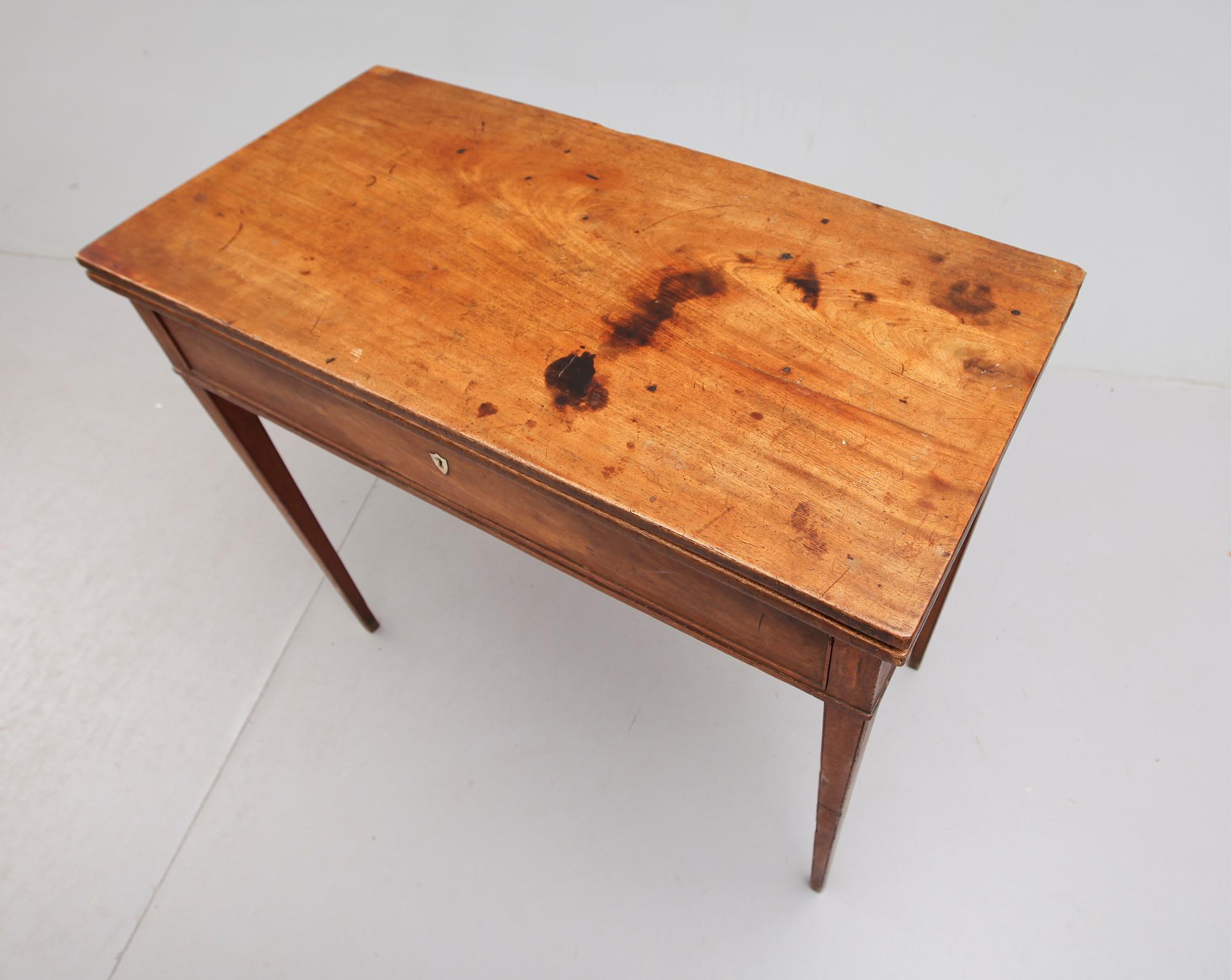 SPELBORD, sengustavianskt, omkring år 1800.