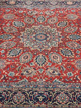 A carpet, a semi-antique/an old Persian, probably a Qazvin, ca 345-349 x 251,5-253 cm.