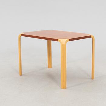 Alvar Aalto, "fan-leg table" coffee table, Artek Finland, latter part of the 20th century.