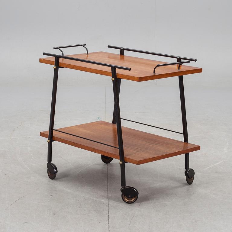 SERVERINGSVAGN, 1900-talets mitt.