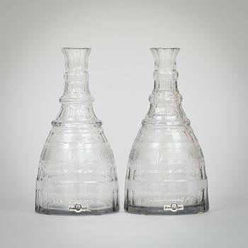 KARAFFER, ett par, "Hörningsholm", Gerda Strömberg, Strömbergshyttan.