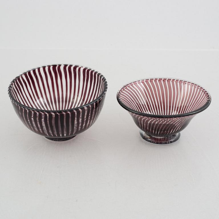 Edward Hald, twp glass "slipgraal" bowls, signed, Orrefors, 1941 and 1945.