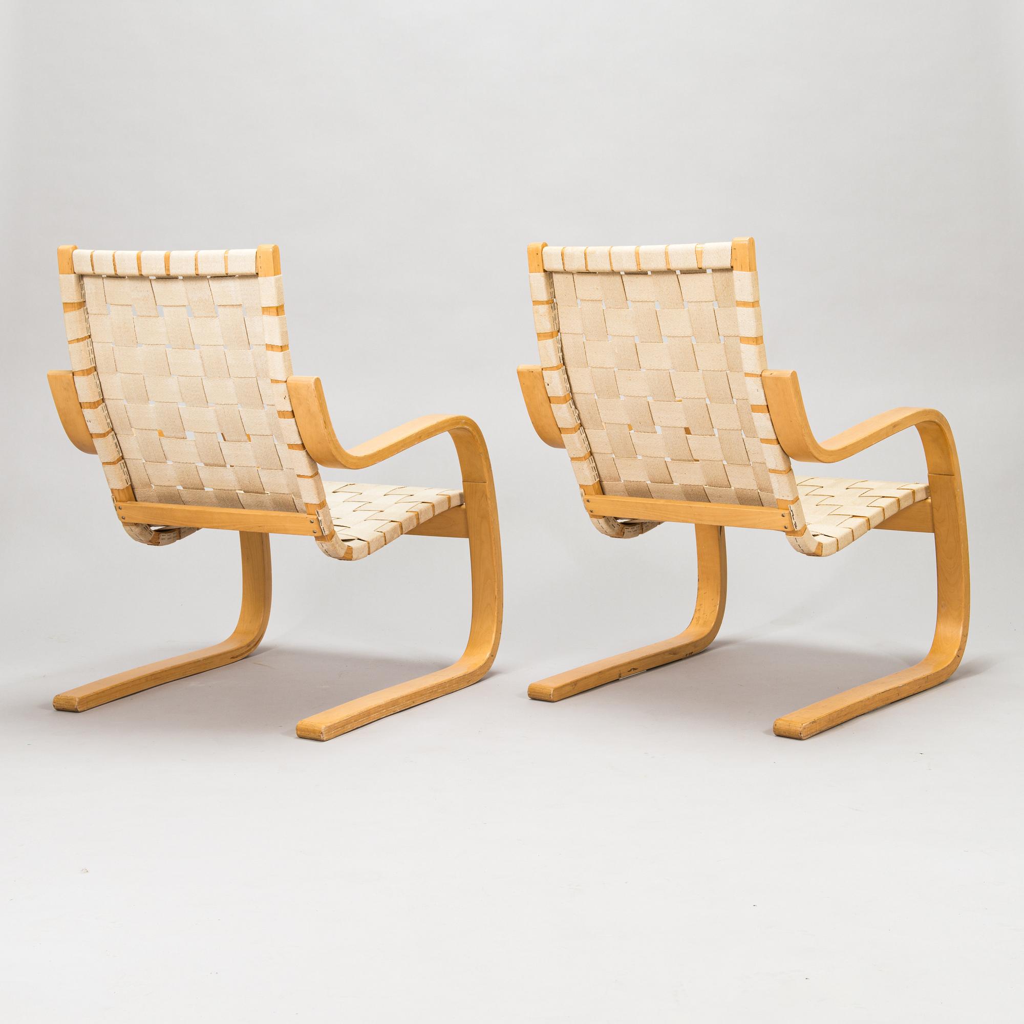 Alvar Aalto, A pair of model 406 armchairs for Artek, 1970s.