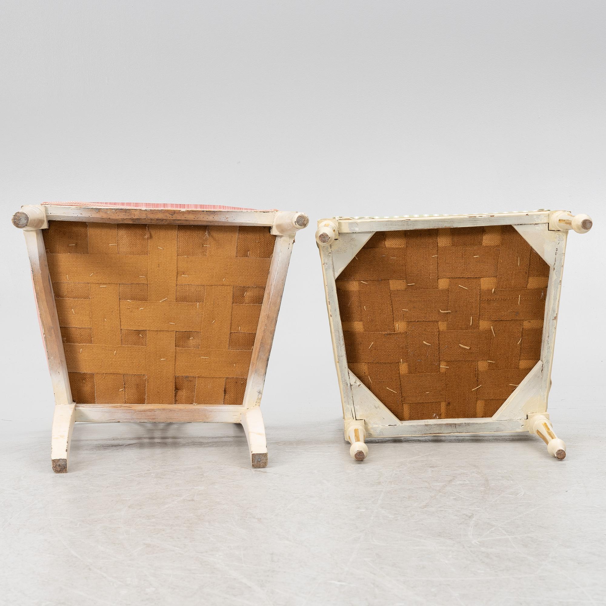 Karmstolar, 2+1 st, sengustavianska, omkring år 1800.