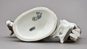 FIGURINER, två st, porslin,  Royal Copenhagen samt Bing & Gröndahl, 1900-tal.