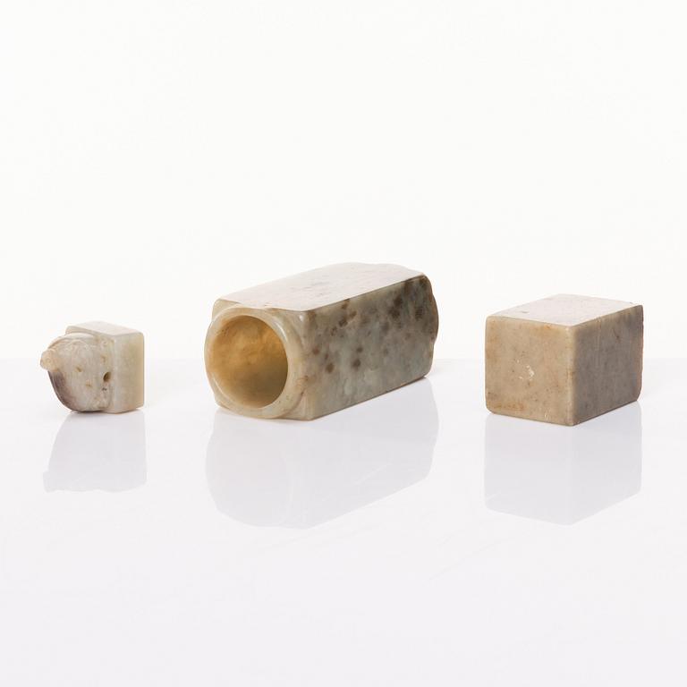 A Chinese cong shaped nephrite brush pot and two seals.