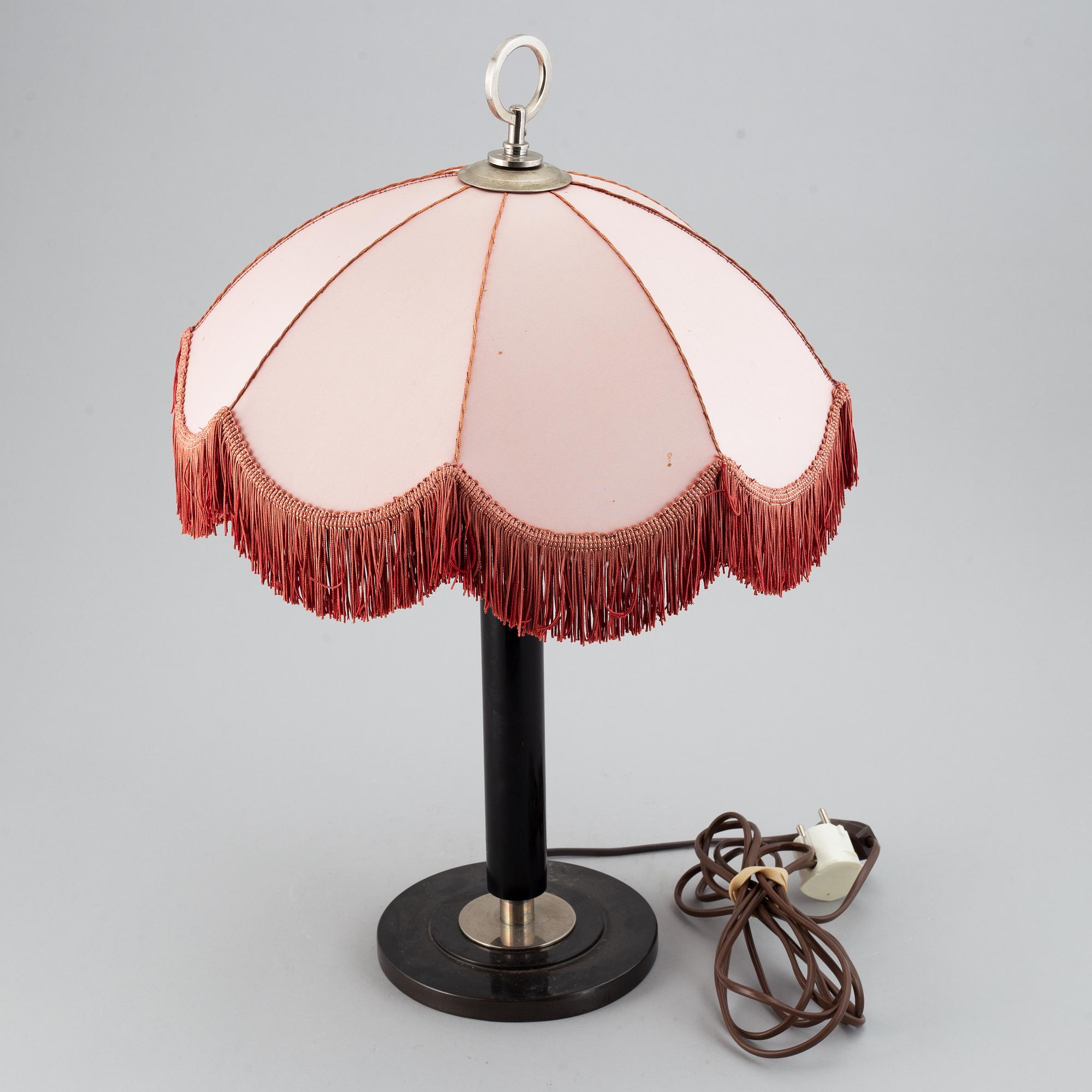 A 1930's table lamp.