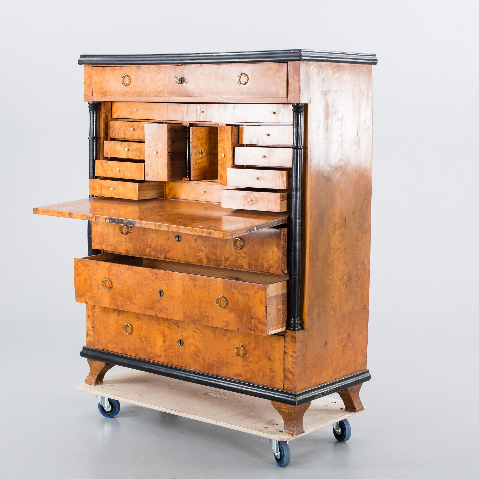 CHIFFONJE, 1800-talets mitt.