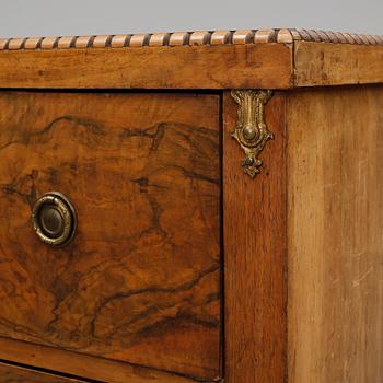 BYRÅ, gustaviansk stil, sent 1800-tal.
