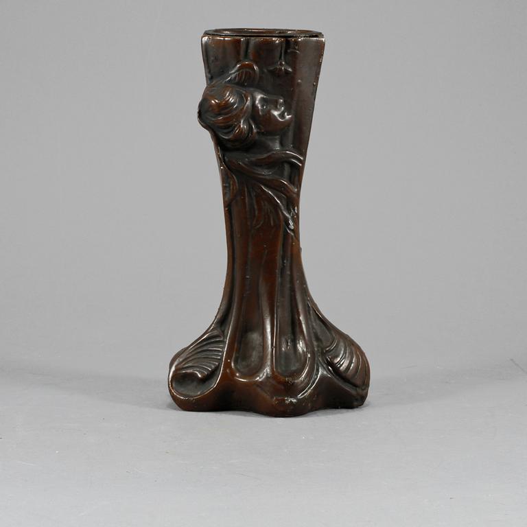 VAS, målad metall, jugend, 1900-talets början.