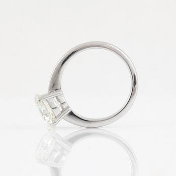 RING med briljantslipad diamant, 3.26 ct. Kvalitet J/VS1.