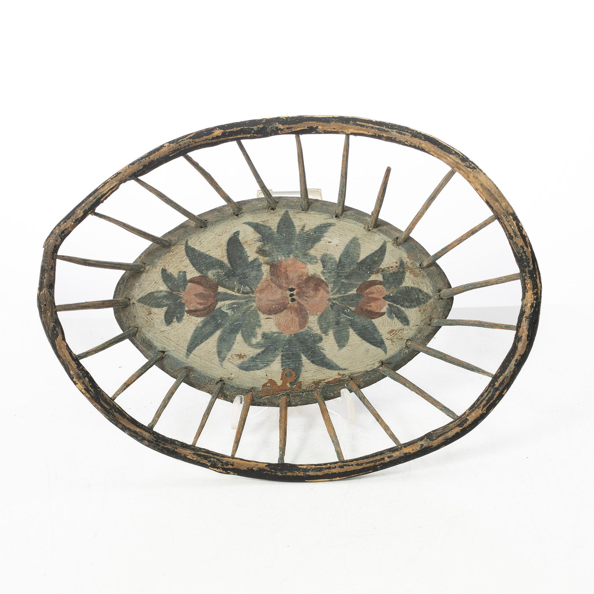 Pine basket, folk art, Jämtland, 19th century.