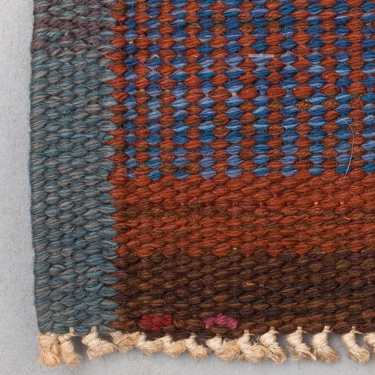 RUG. "Slagrutan". Flat weave. 234 x 158,5 cm. Signed AB MMF MW.