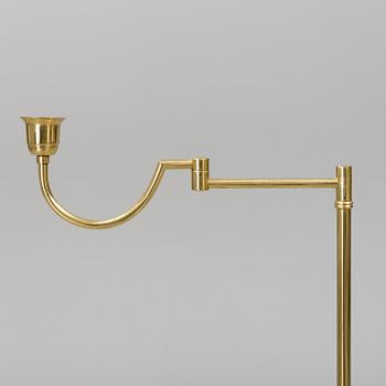 GOLVLAMPOR, ett par, 1900-talets andra hälft.