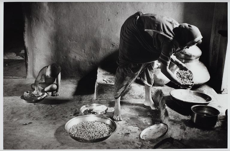 Edouard Boubat, fotografi signerad a tergo.