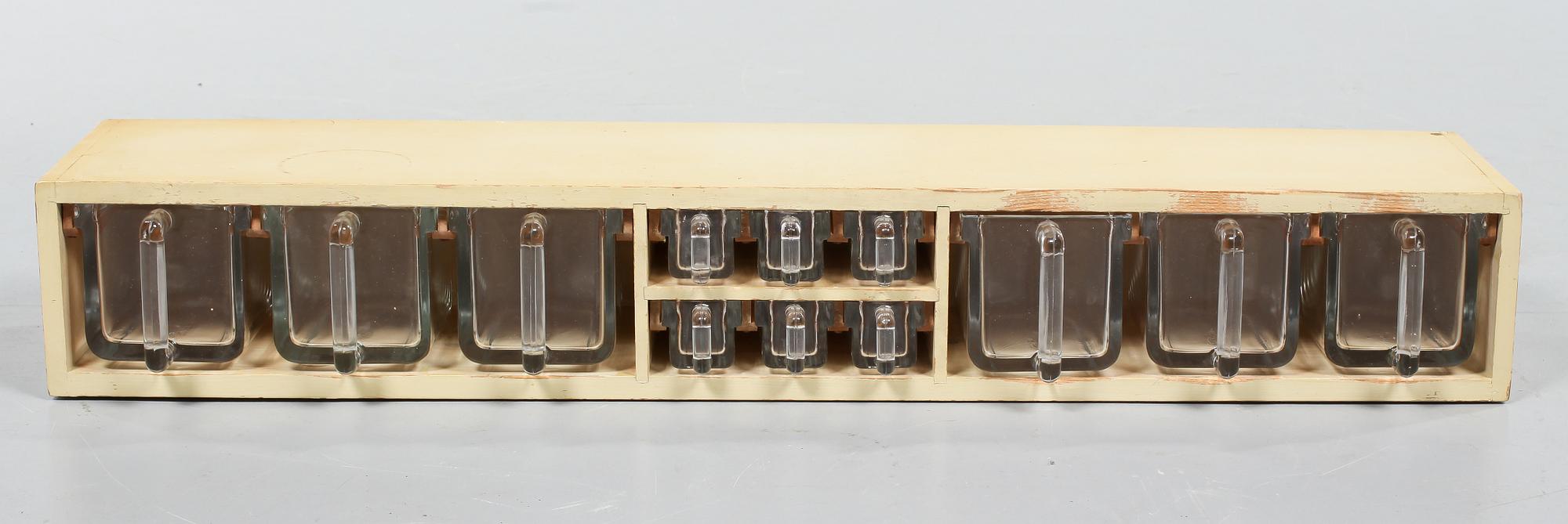 KRYDDHYLLA, glas, Orrefors, omkring 1900-talets mitt.