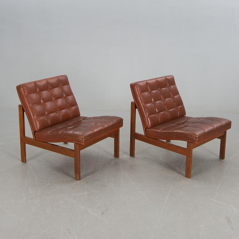 FÅTÖLJER, ett par och BORD, Ole Gjerlöv-Knudsen och Torbjörn Lind, France & Son, Danmark, 1900-talets andra hälft.