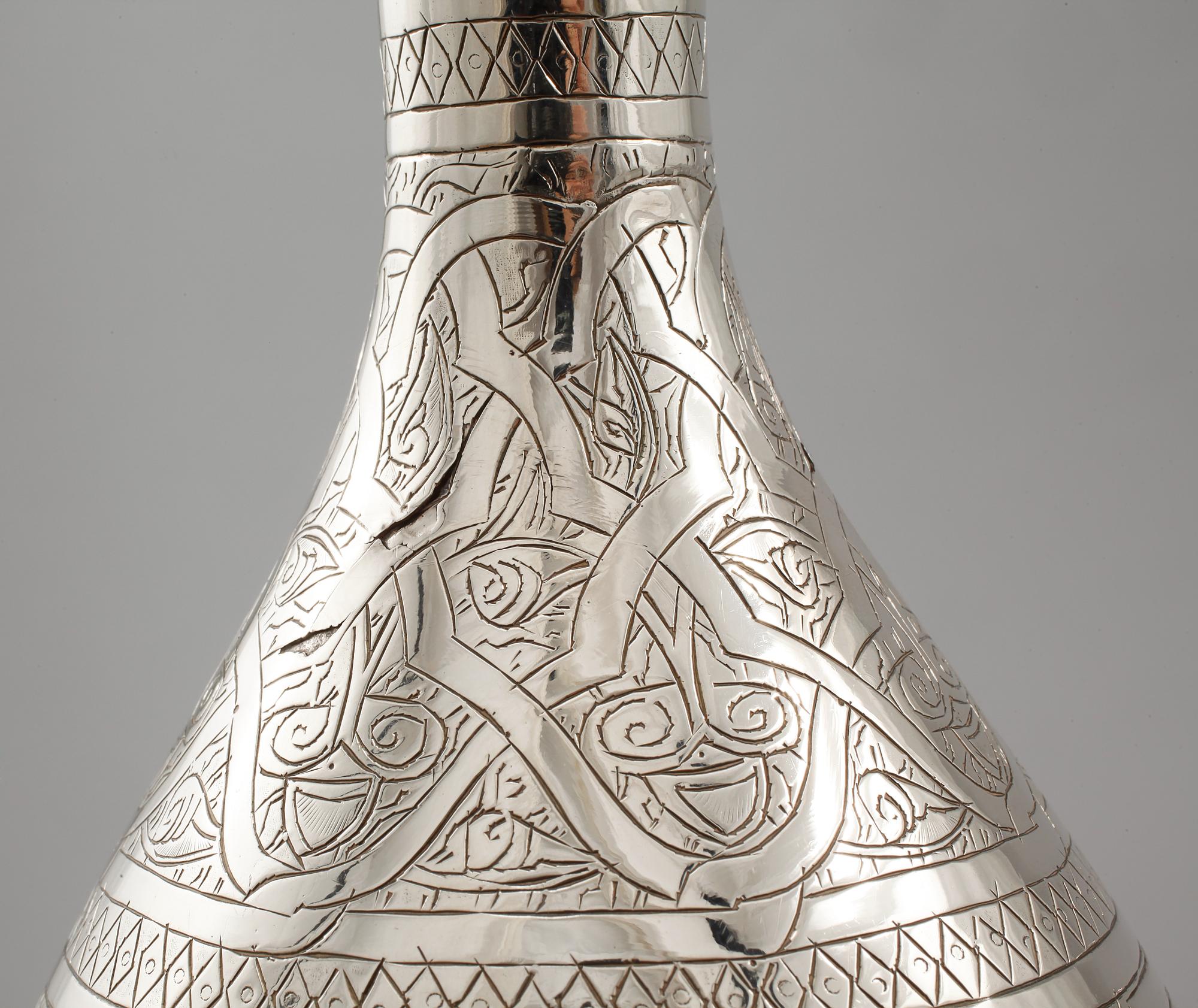 VASER, ett par, silver, troligen Egypten, 1900-tal, vikt 643 gram.