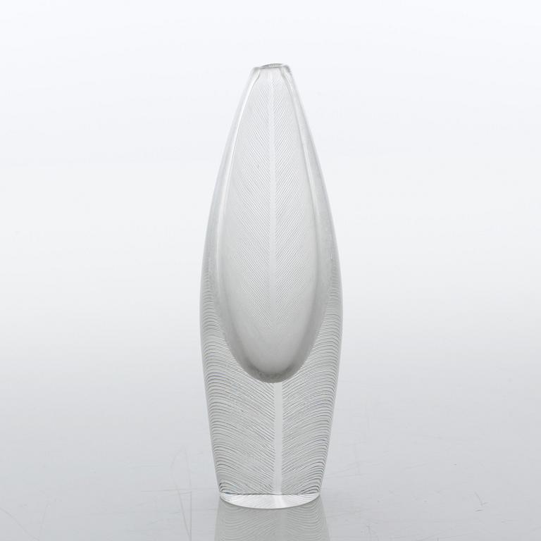 TAPIO WIRKKALA, vas, "Sulka / Fjäder", glas, Iittala, signerad, daterad -57.