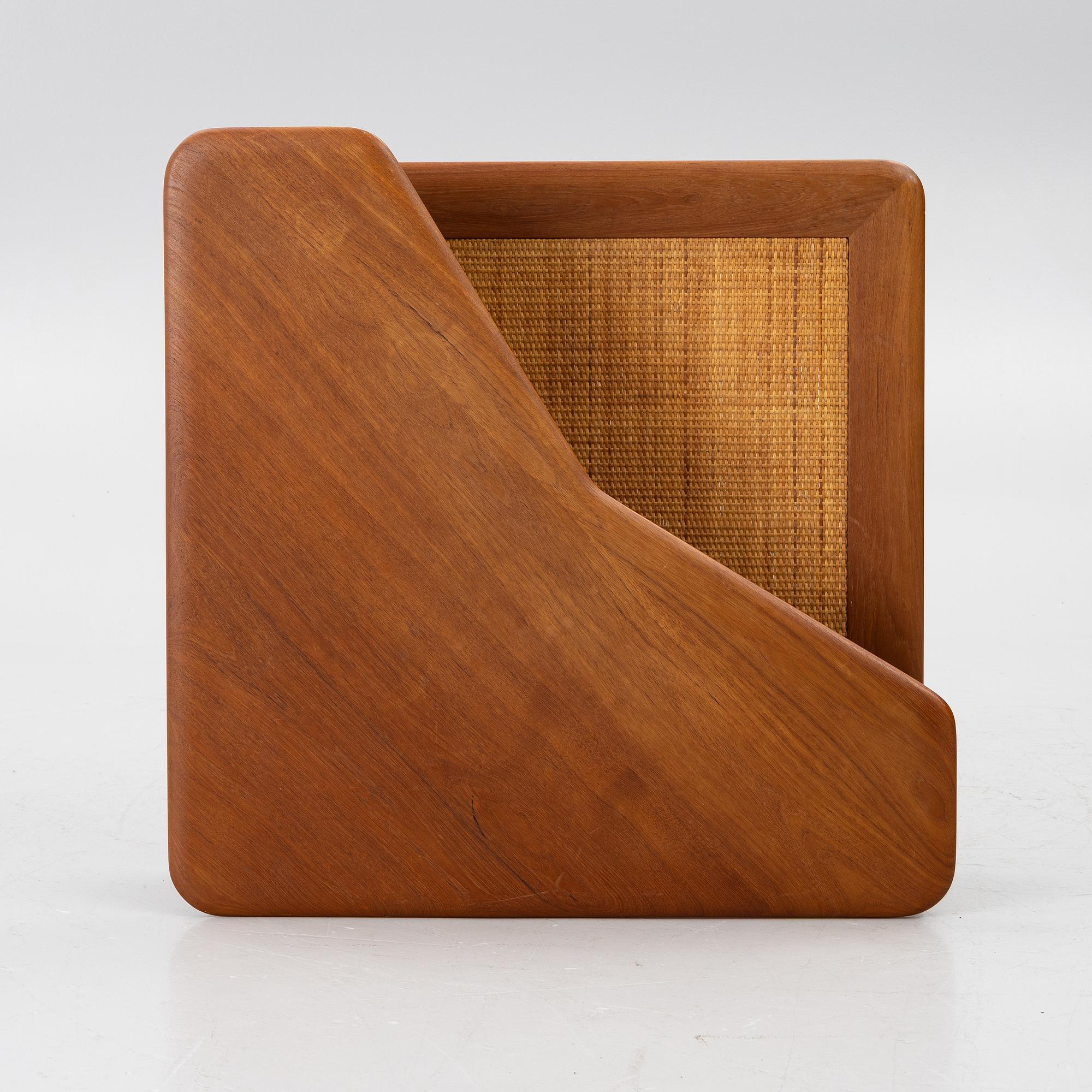 Peter Hvidt & Orla Mølgaard Nielsen, coffee table, “Minerva”, France & Son, Denmark, 1960s.