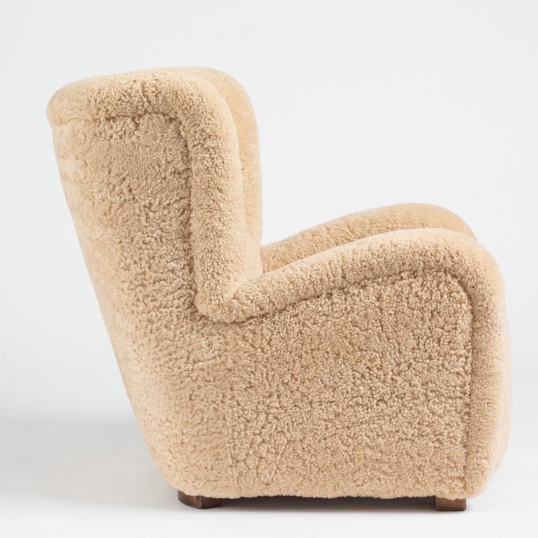 A Swedish Modern easy chair, 1930-40s.