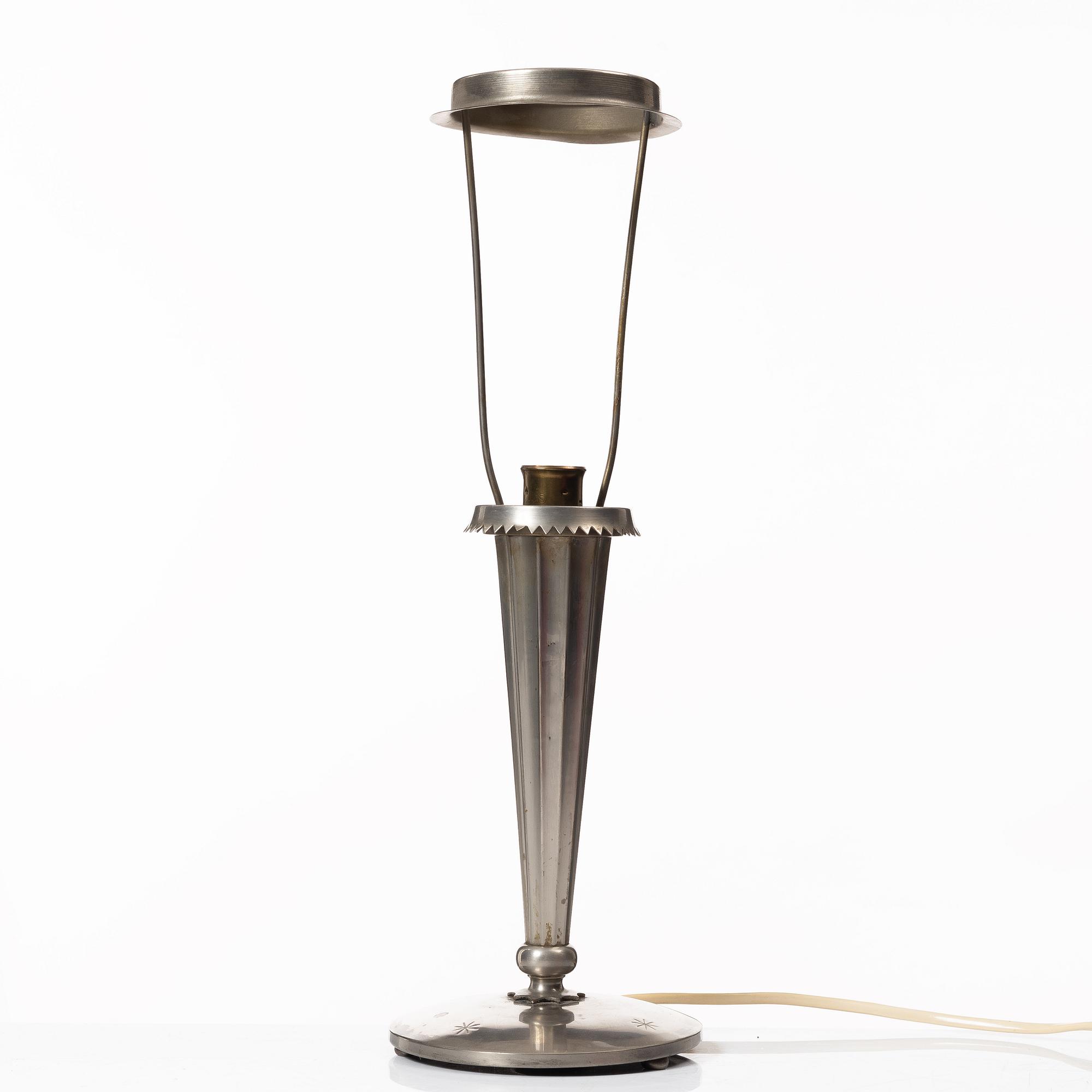 Harald Notini, a Swedish Grace table lamp model "6913", Arvid Böhlmarks Lampfabrik, Stockholm, 1920s.
