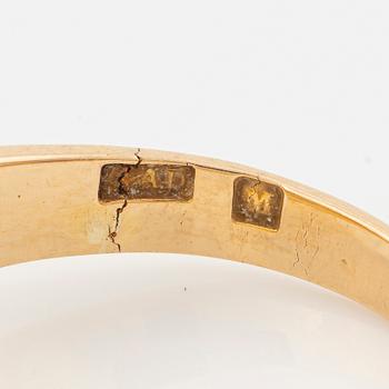 Ring 18K guld med en odlad pärla och en gammalslipad diamant.