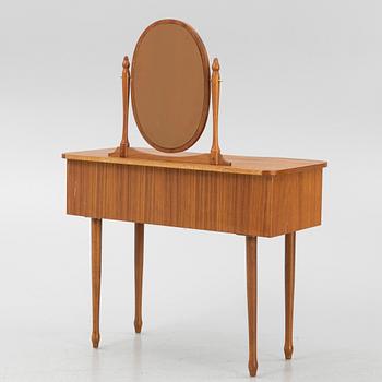 A mid 20th century dressing table.