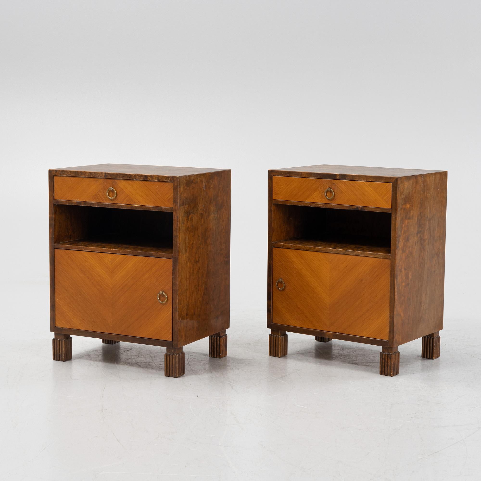 A pair of birch bedside tables, Svenska Möbelfabrikerna Bodafors, 1930-/40-tal.