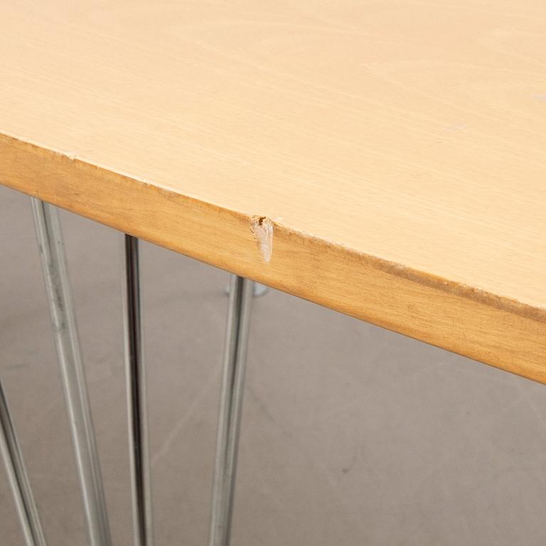 Piet Hein/Bruno Mathsson table "Superellipse" for Fritz Hansen late 20th century.