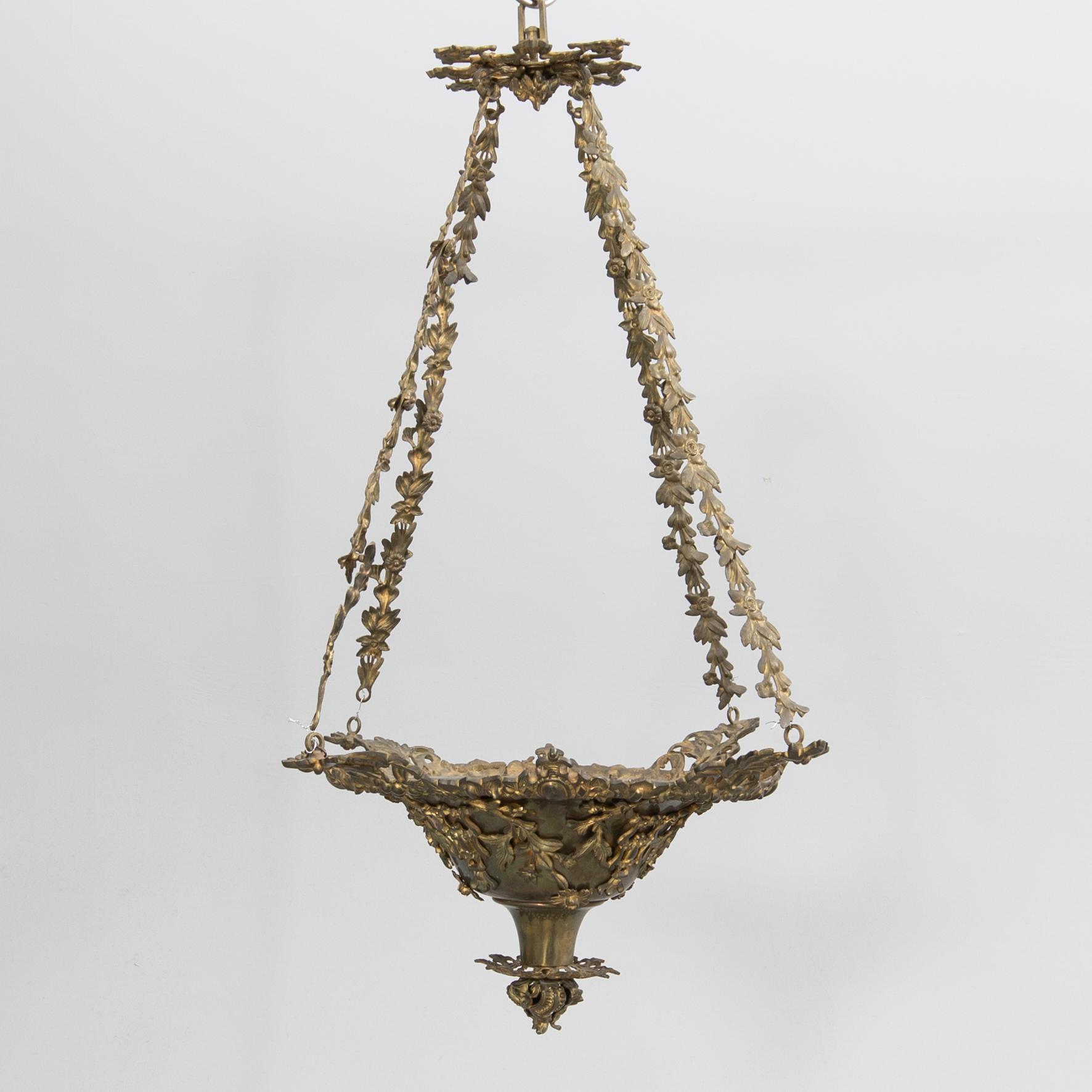 Chandelier Neo-Rococo second half of the 19th century, not complete.