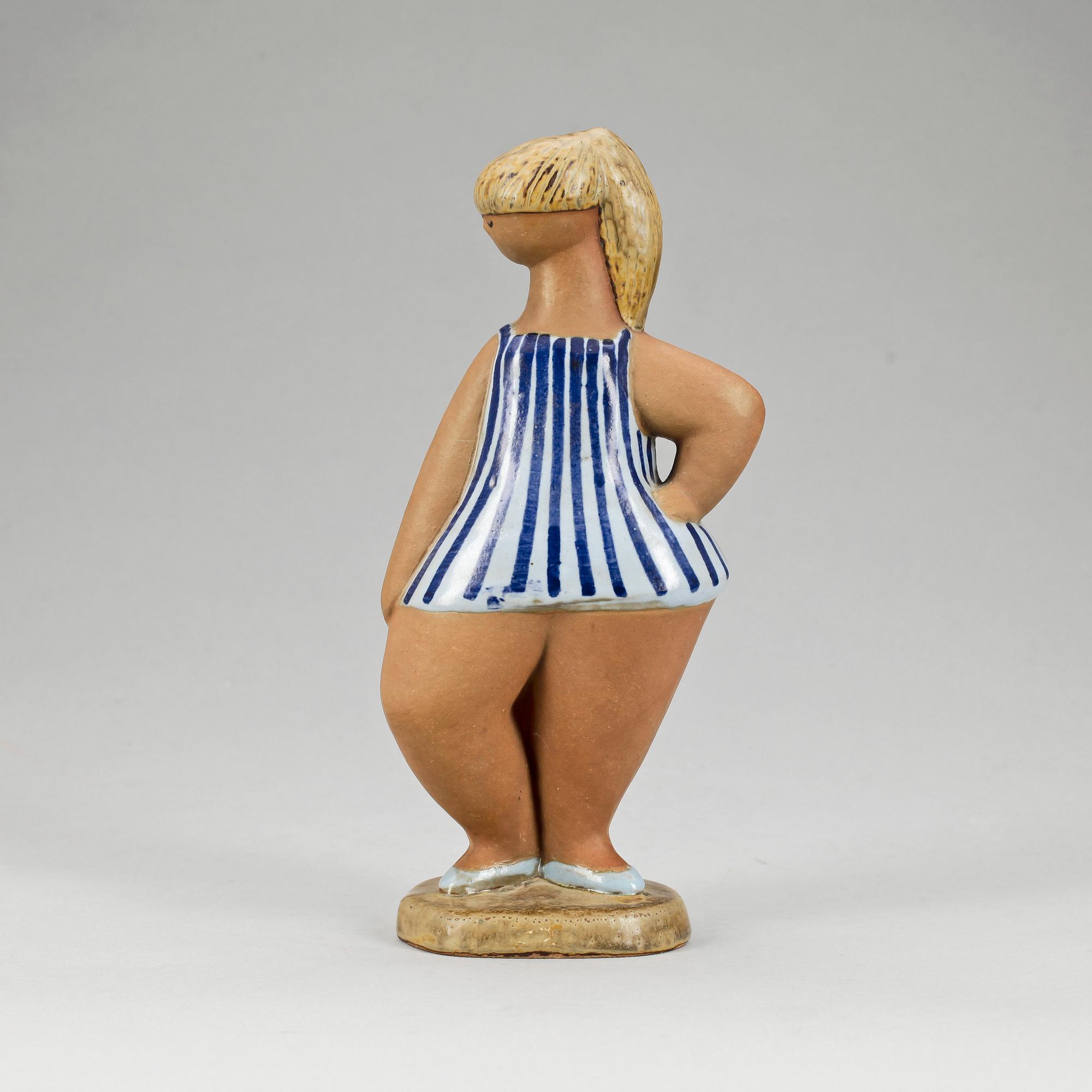 FIGURIN, keramik, "Dora", Lisa Larson, Gustavsberg, 1900-talets andra hälft.