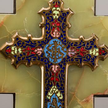 KRUCIFIX med VIGVATTENSKÅL, 1900-tal.