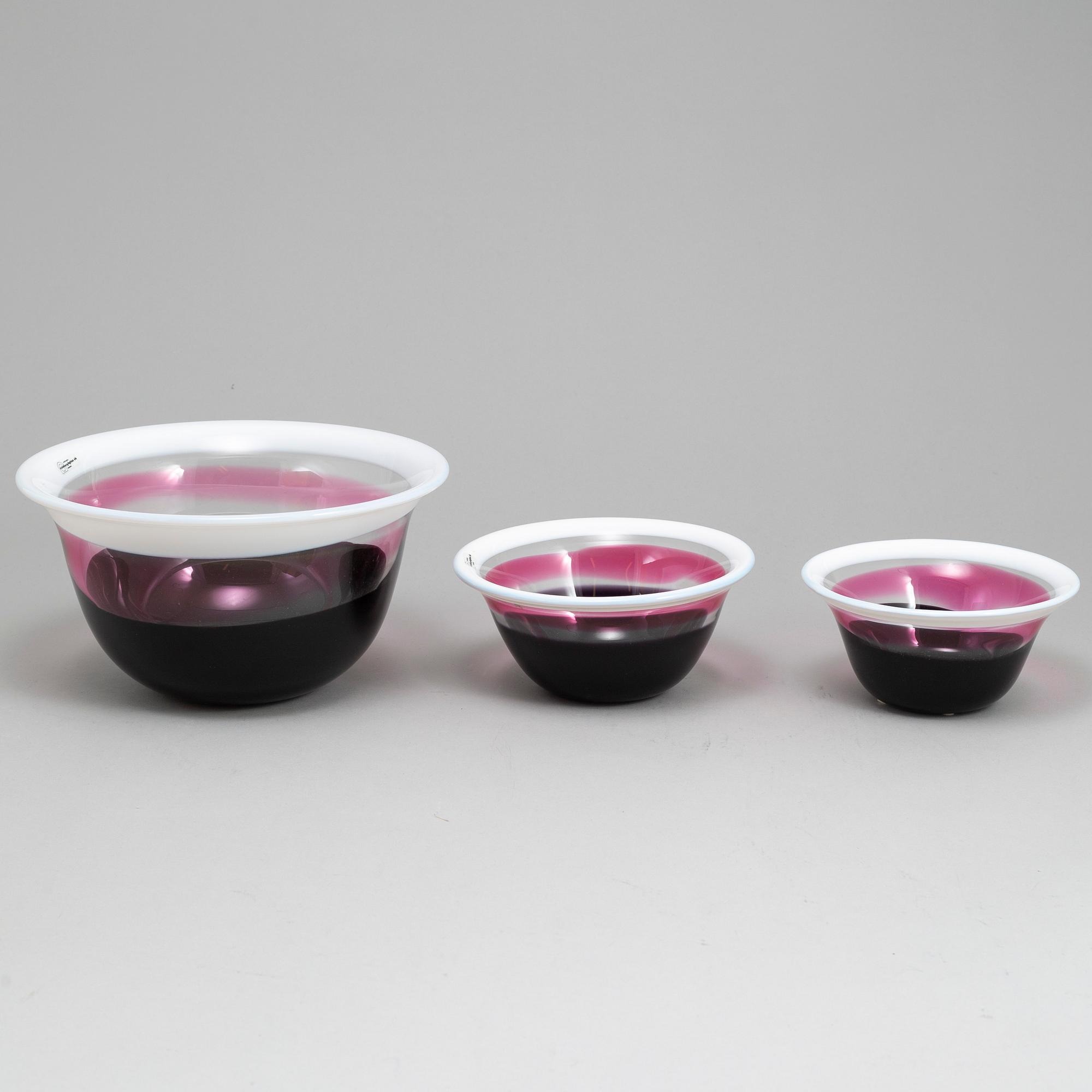 ERIK HÖGLUND, three glass bowls from Strömbergshyttan.