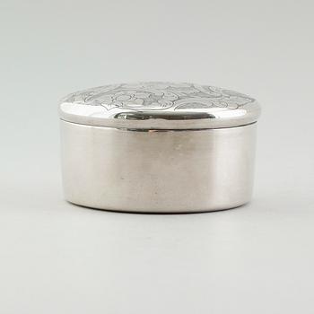 DOSA, silver, Stockholm 1844. Vikt ca 110 gram.