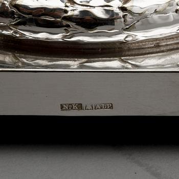 LJUSSTAKAR, ett par, nysilver, gustaviansk stil, Stockholm, 1900-tal.