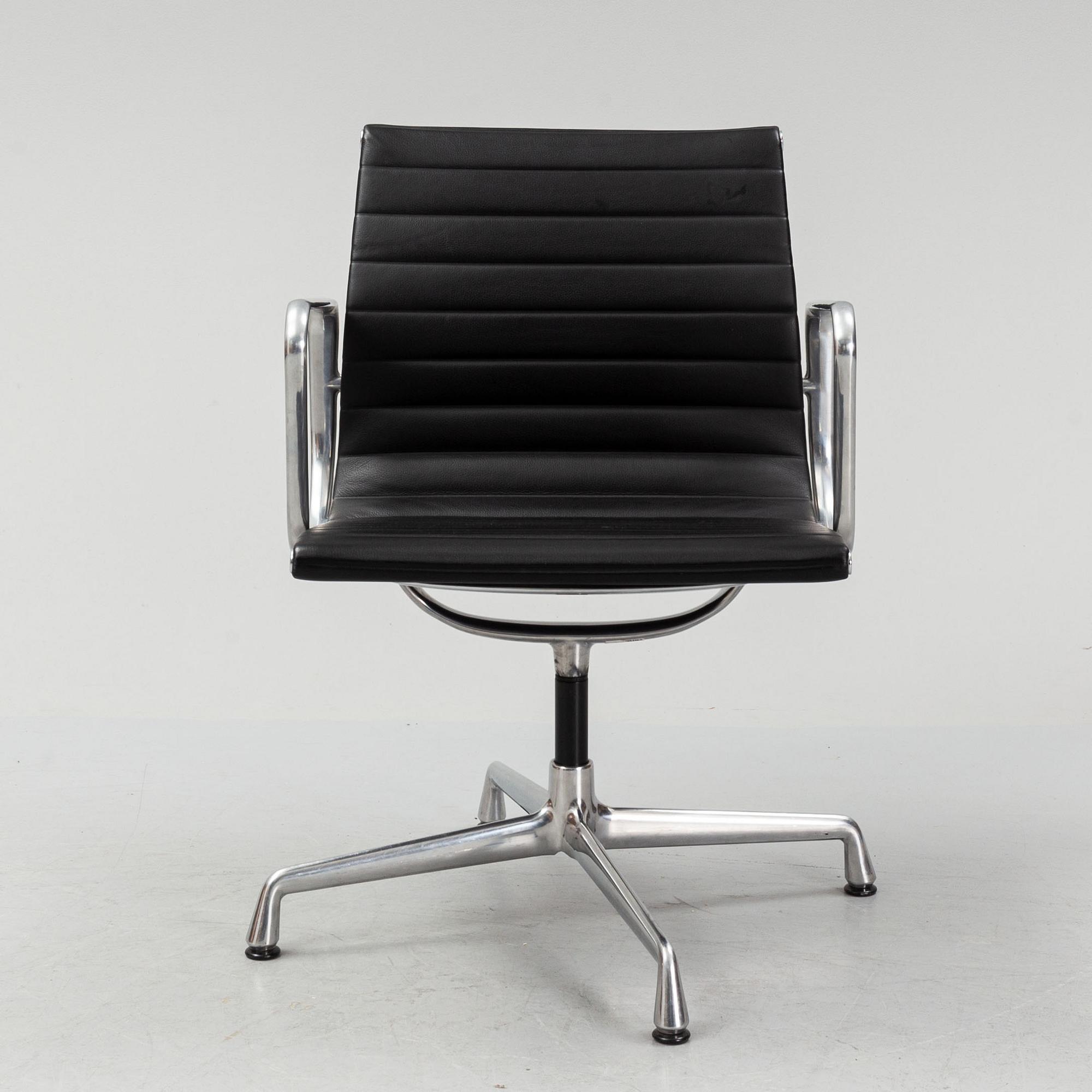 Charles and Ray Eames, desk chair, "EA 108" Vitra, 2005.