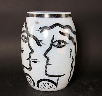VAS, glas, Ulrica Hydman-Vallien, Kosta Boda, Artist Coll. 48735.